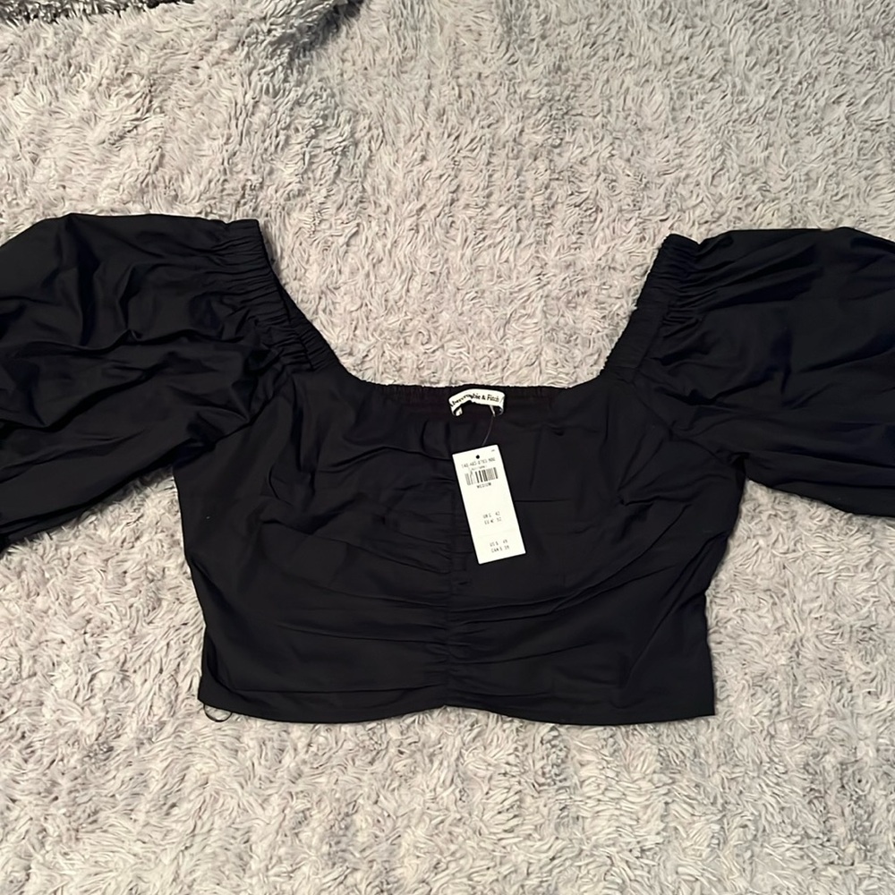 Abercrombie balloon sleeve crop top black size M NWT